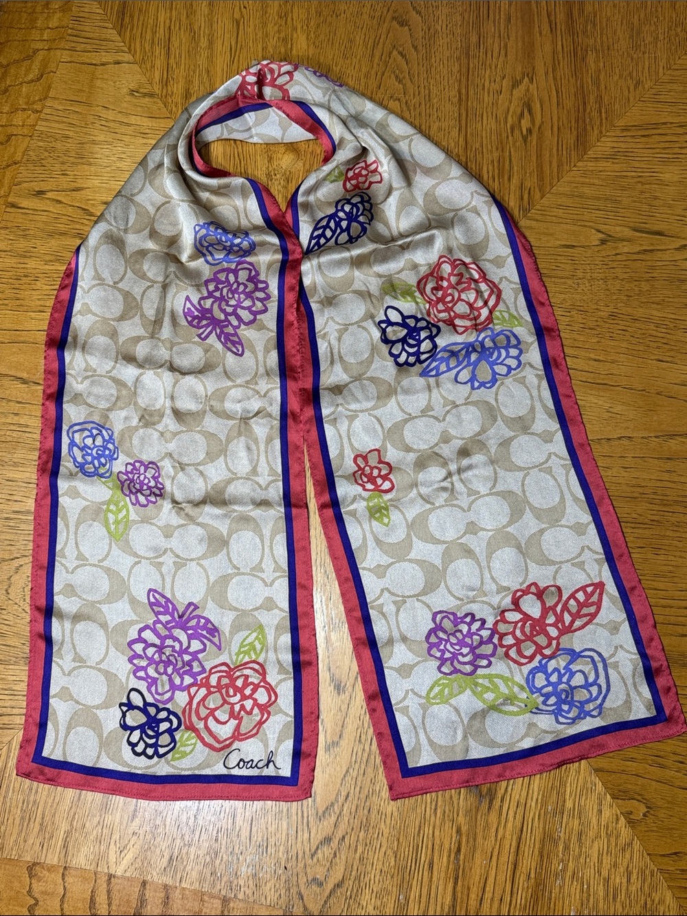 COACH POPPY DAISY SIGNATURE OBLONG SILK SCARF - Picture 4 of 5